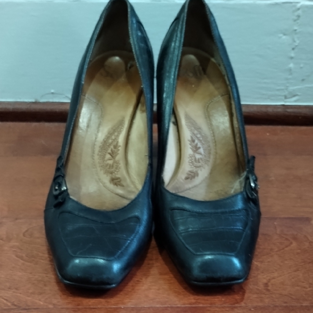 Sofft Black Leather Women's Shoes